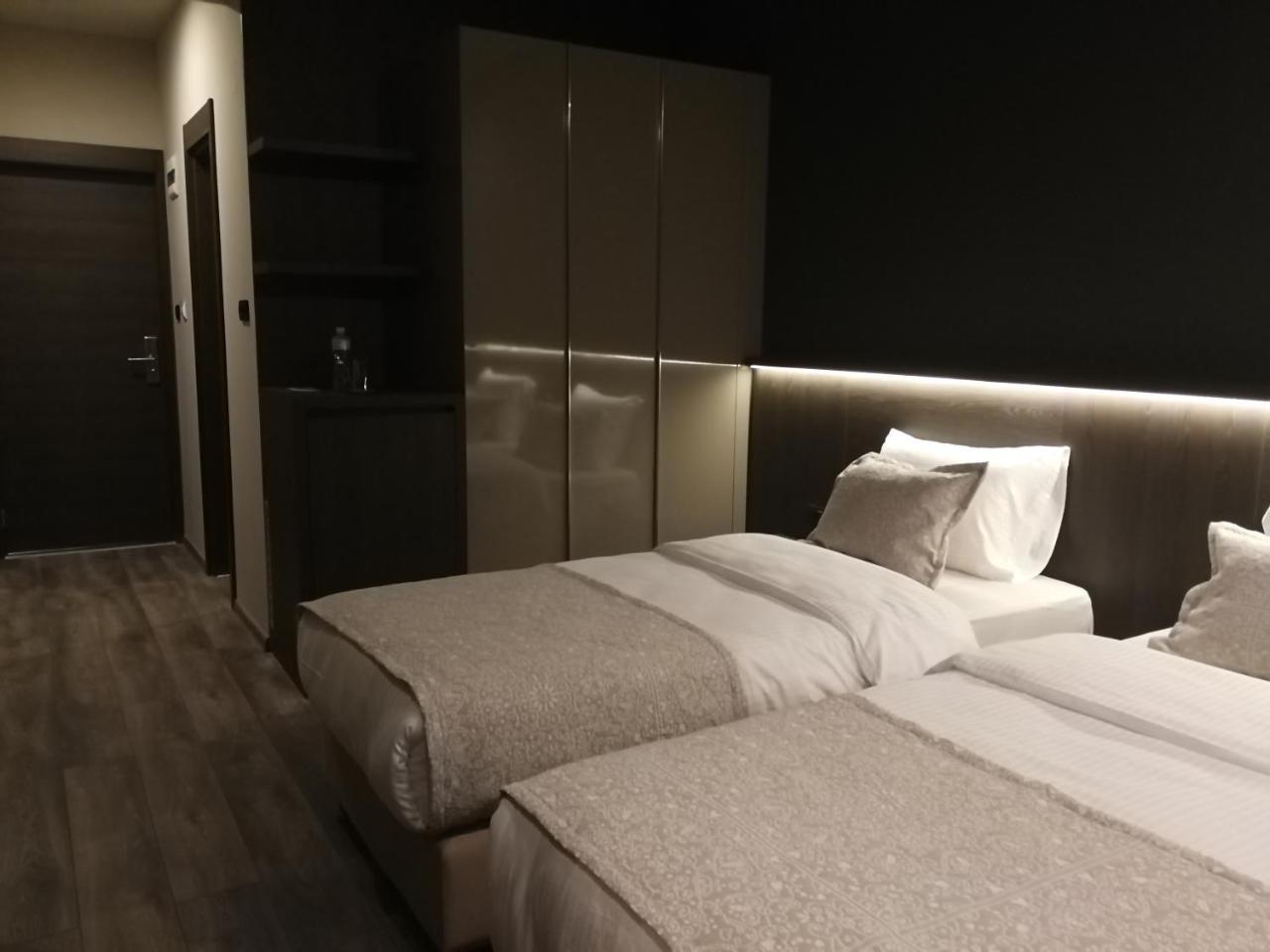 Hotel Ub Business & Wellness Ub Bagian luar foto