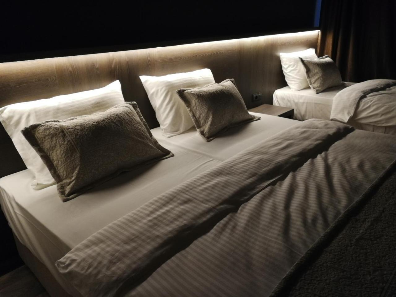Hotel Ub Business & Wellness Ub Bagian luar foto