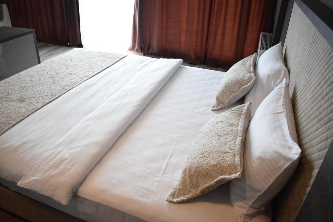 Hotel Ub Business & Wellness Ub Bagian luar foto