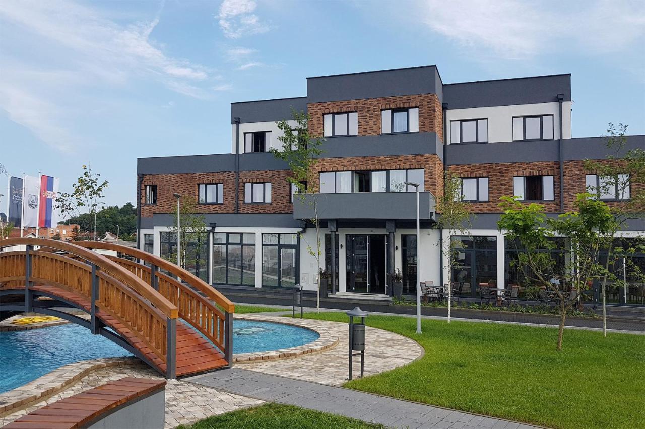 Hotel Ub Business & Wellness Ub Bagian luar foto