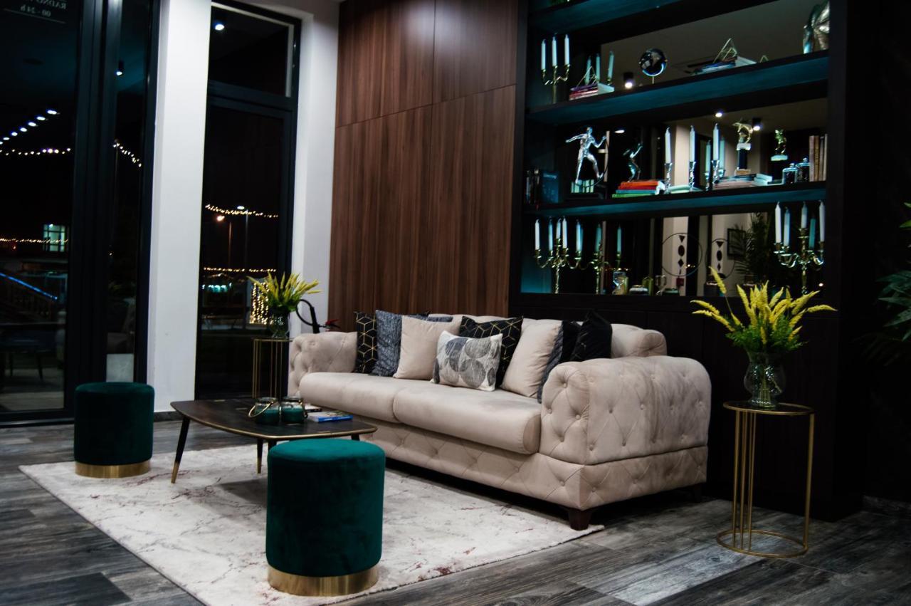 Hotel Ub Business & Wellness Ub Bagian luar foto