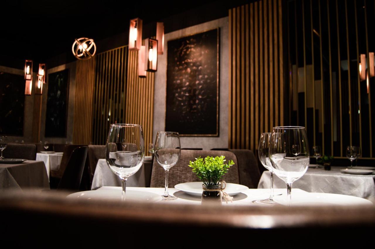 Hotel Ub Business & Wellness Ub Bagian luar foto