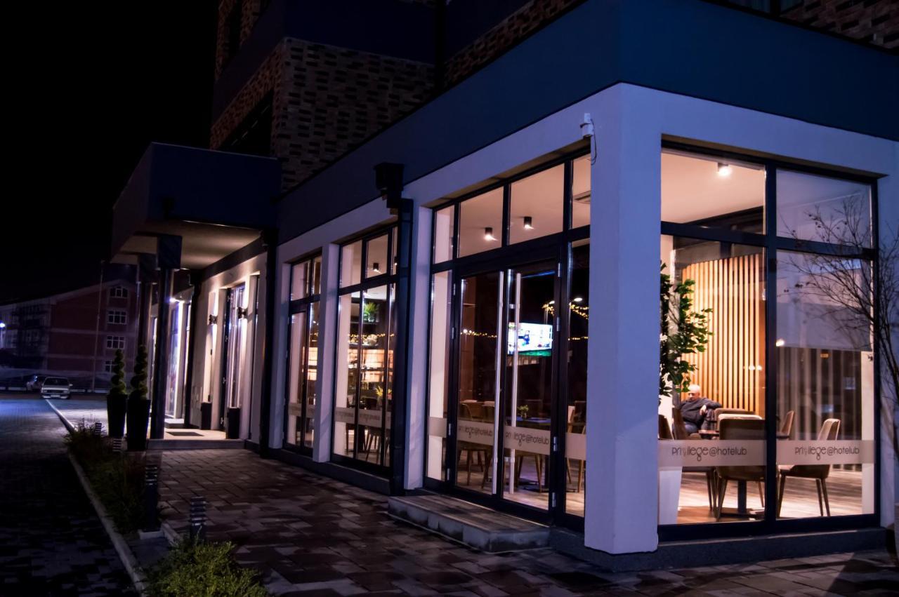 Hotel Ub Business & Wellness Ub Bagian luar foto
