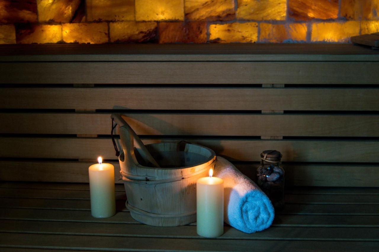 Hotel Ub Business & Wellness Ub Bagian luar foto