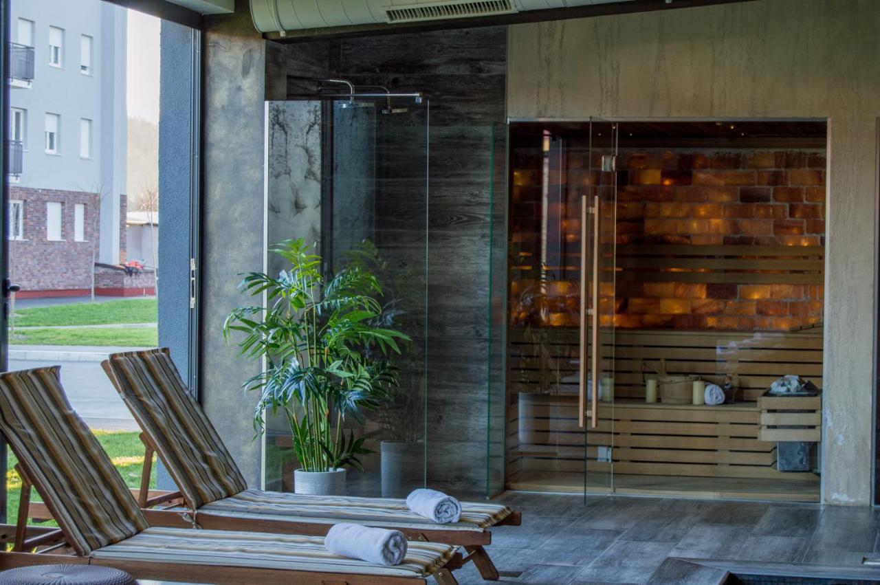 Hotel Ub Business & Wellness Ub Bagian luar foto