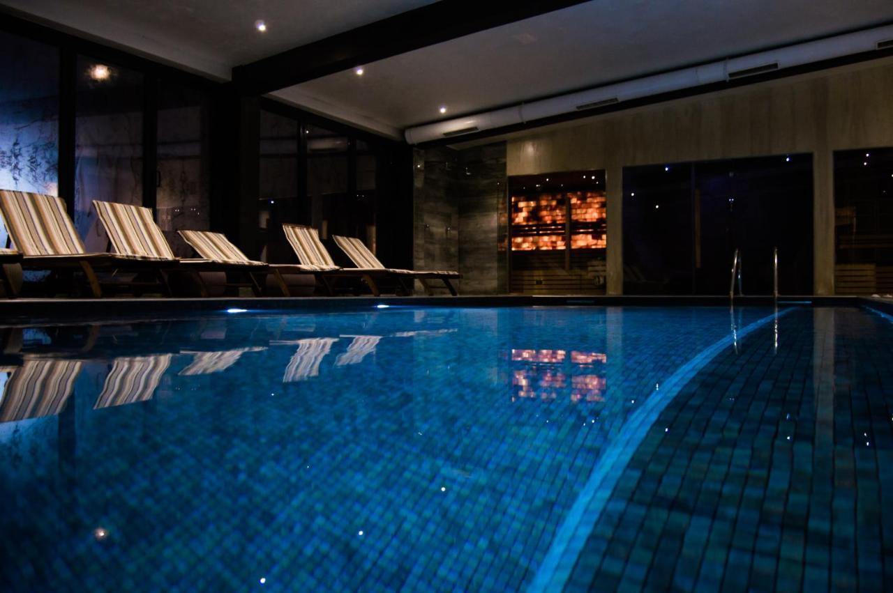 Hotel Ub Business & Wellness Ub Bagian luar foto